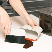 Load image into Gallery viewer, OXO Good Grips Dustpan &amp; Brush Set
